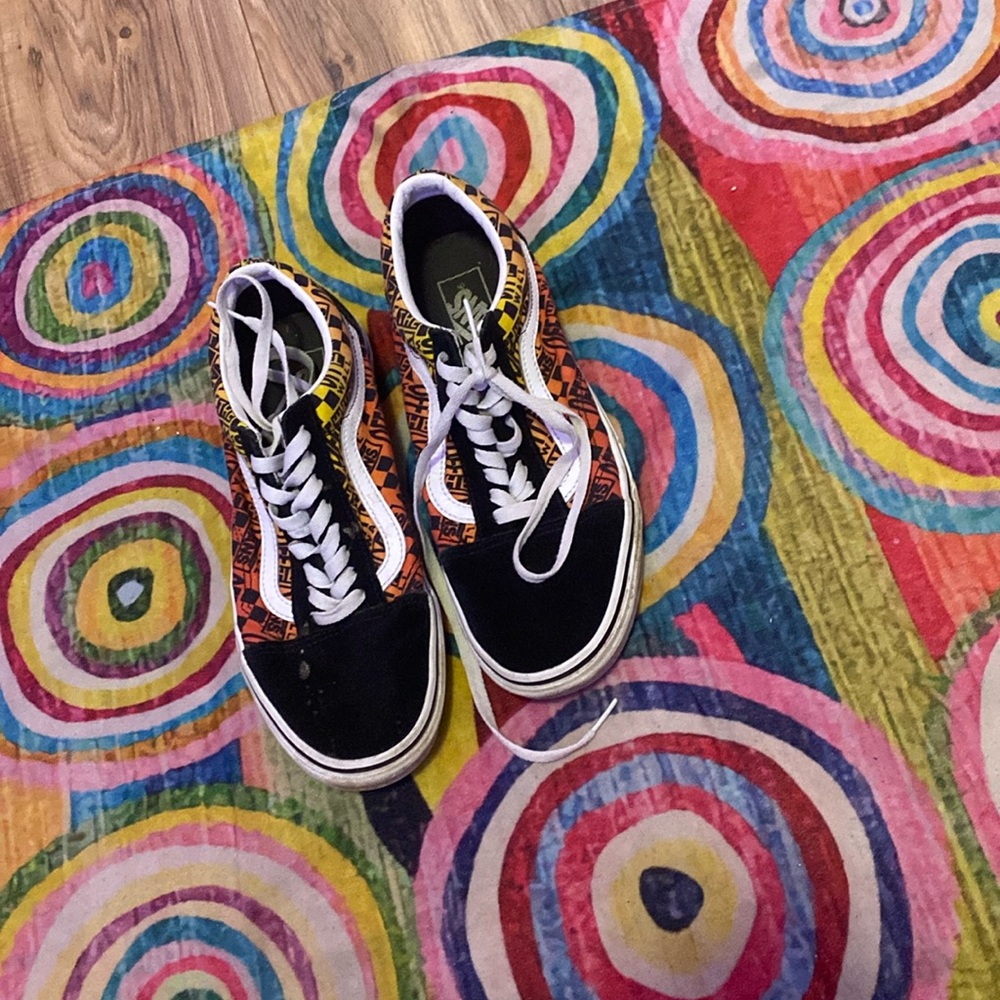 Low top vans